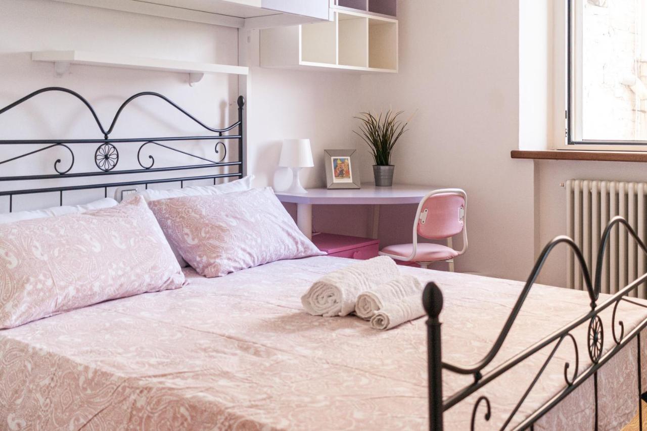 Urbino Experience Apartment Bagian luar foto