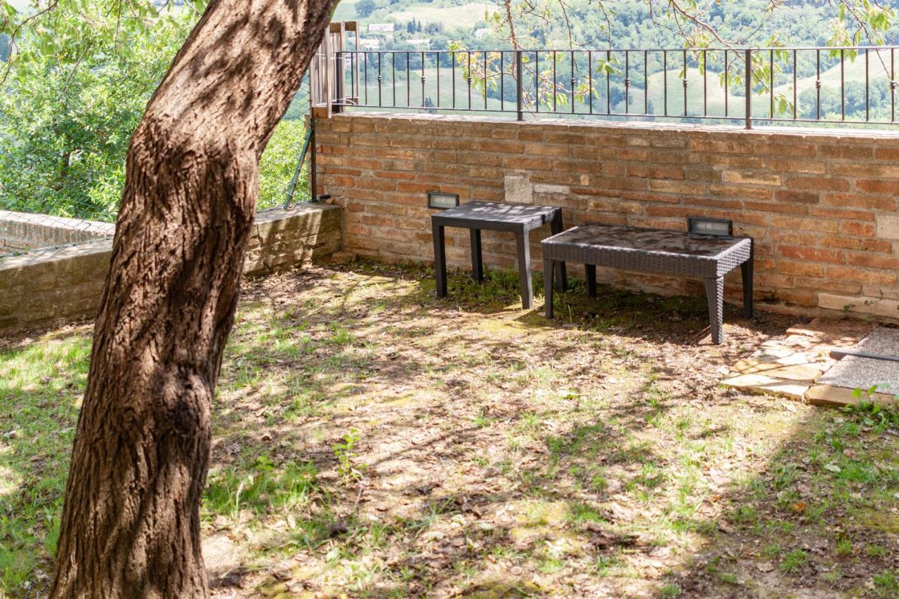 Urbino Experience Apartment Bagian luar foto